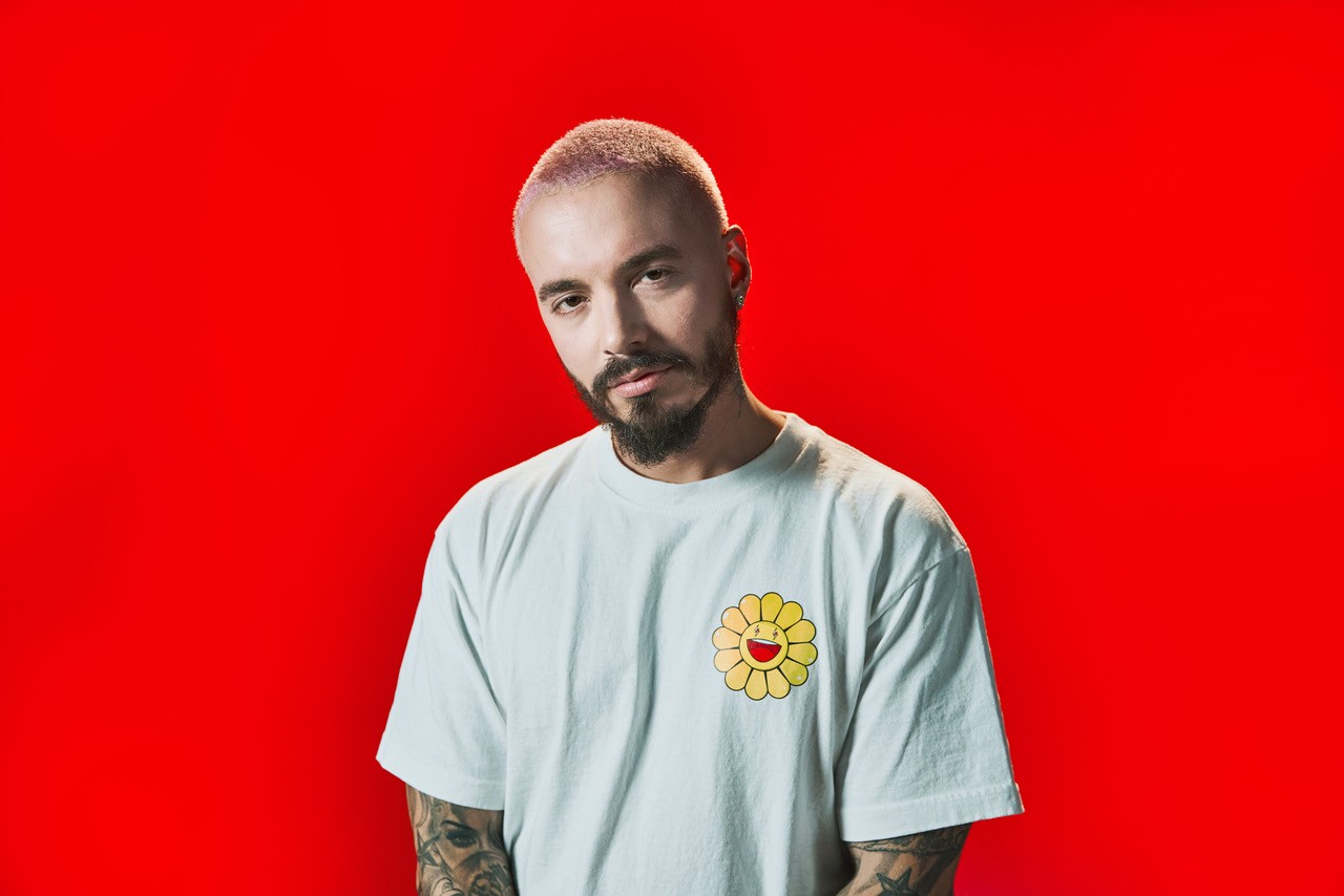 J balvin usher dj khaled dientes перевод. Джей Бальвин. J Balvin 2021. J Balvin 2022. J Balvin bald.