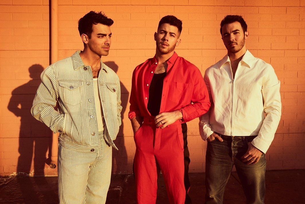 Jonas Brothers rock Thanksgiving halftime performance — a year