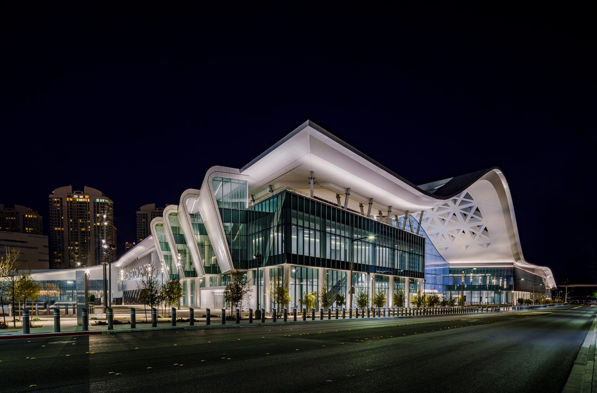 1 Billion Las Vegas Convention Center Expansion Debuts Entertainment Rocks
